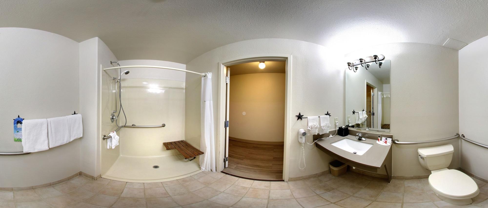 Days Inn & Suites By Wyndham Llano Exterior photo