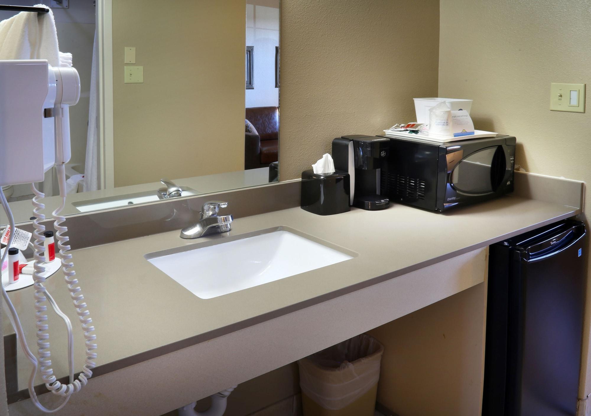 Days Inn & Suites By Wyndham Llano Exterior photo